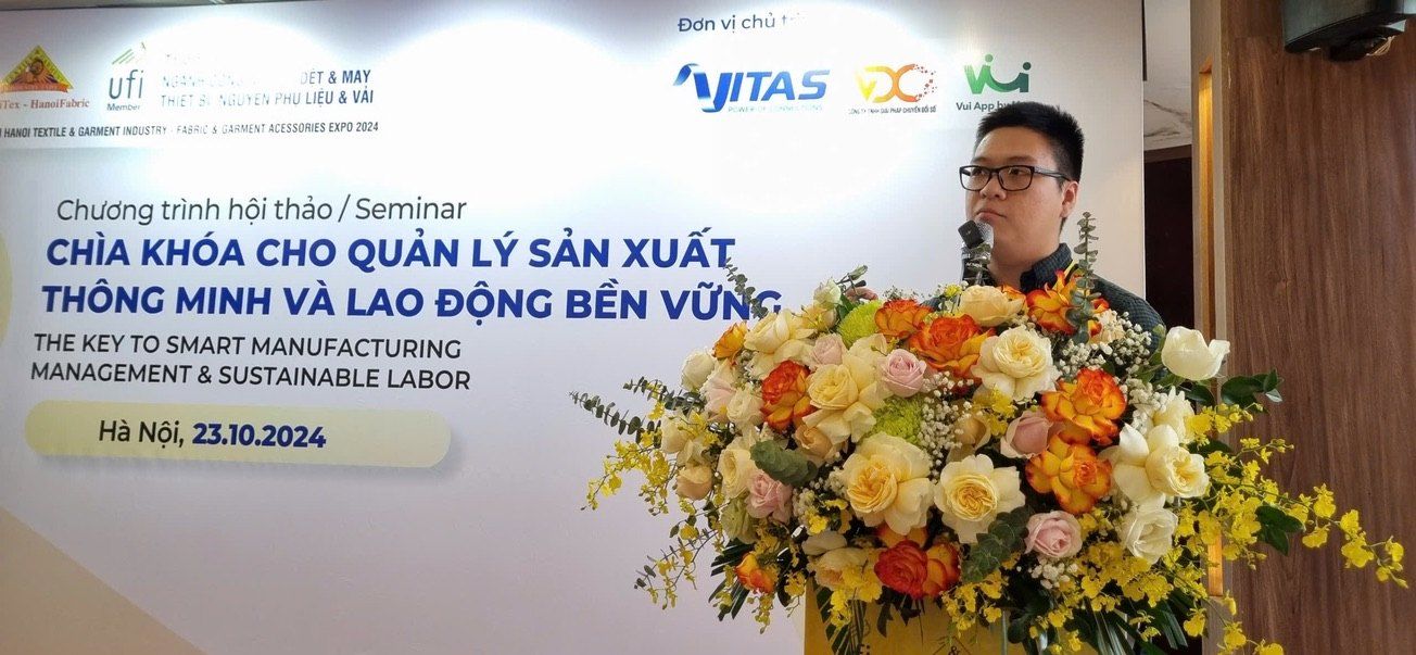 Chuyên gia VDX phát biểu tại hội thảo Chìa khóa cho quản lý sản xuất thông minh